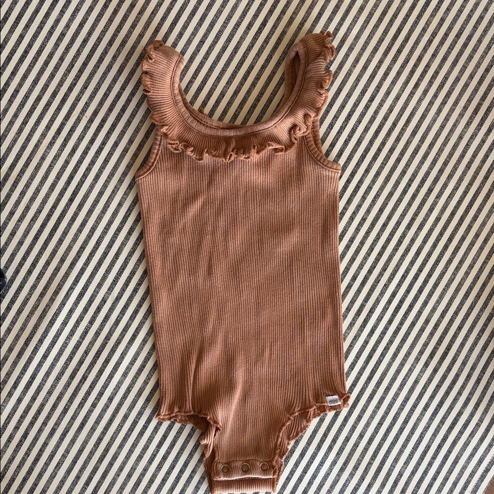 Kids Ribbed Ruffle One-Piece in Dusty Rose